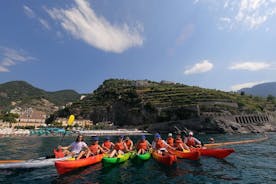 Kajak og snorkling i Amalfikysten, Maiori, havgrotter og strand