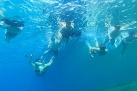 Tour privato dell'isola attiva con sosta per lo snorkeling