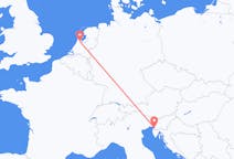 Vluchten van Amsterdam, Nederland naar Triëst, Italië