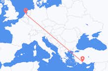 Lennot Antalyasta Amsterdamiin