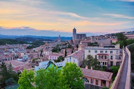 Excursão a pé pela história, lendas e gastronomia de Girona com degustação de comida