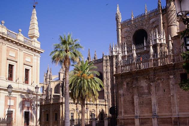 Sevilla Cathedral, Alcazar, och Jewish Quarter Skip-the-Line Combo Tour