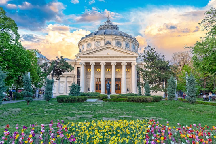  Romanian Atheneum, an important concert hall and a landmark in Bucharest, Romania. 