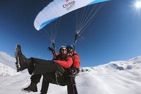 DAVOS: Paragliding för 2 passagerare - tillsammans i luften! (Video & foton inkl.)