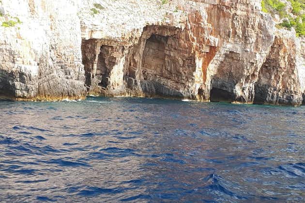 Blue Cave en Hvar island - vijf eilandentour vanuit Split