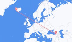 航班从格鲁吉亚巴统市到雷克雅维克市，冰岛塞尔