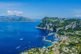 Private Boat Transfer Between Salerno and Capri