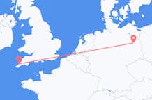 Flüge von Newquay, England nach Berlin, Deutschland