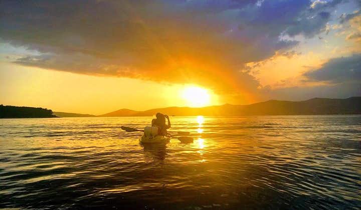 Tour in kayak sul mare al tramonto