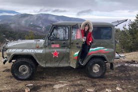 Halbtägiges Jeep-Safari-Abenteuer in Velingrad