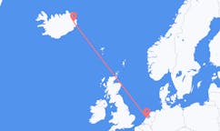 航班从荷兰阿姆斯特丹市到埃伊尔斯塔济市，冰岛塞尔
