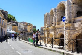 하루 종일 투어 Roman Arles 및 Abbaye de Montmajor 해안 여행