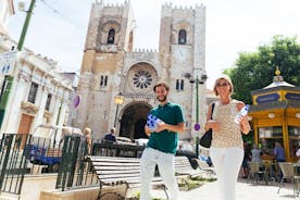 Private Tour in Lisbon Highlights with Drink Included