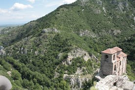 Viaje privado de 1 día a la maravillosa fortaleza de Bridges-Bachkovo-Asen desde Plovdiv