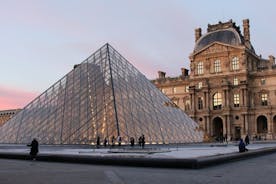 Paris: Louvre Museum Timed Entrance Ticket with Phone Audio Guide