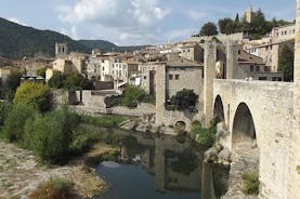 Basic Dali Experience & Costa Brava from Girona or Palamos