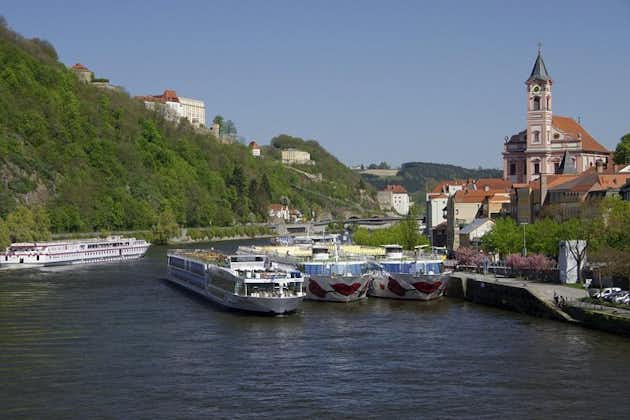Scenic transfer from Passau to Prague with 2-hours guided tour of Cesky Krumlov