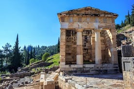 Private Tour from Athens to Delphi and Arachova by Minibus