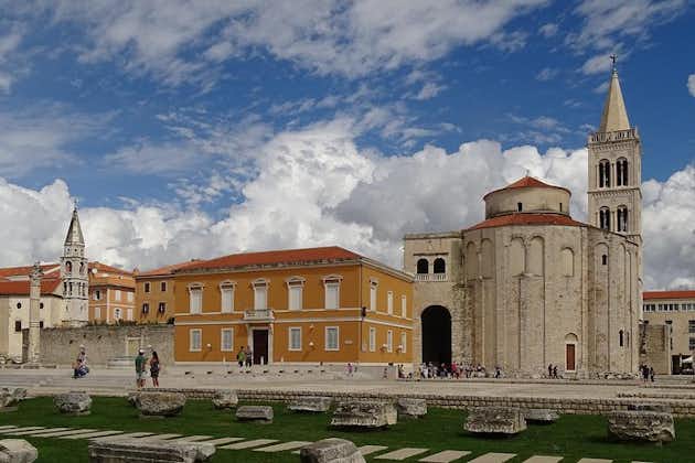 Privat overføring fra Split til Zadar, hotell-til-hotell, engelsktalende sjåfør