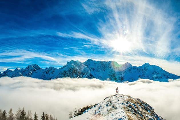 3-timmars guidad snöskoventyr i de slovenska Alperna