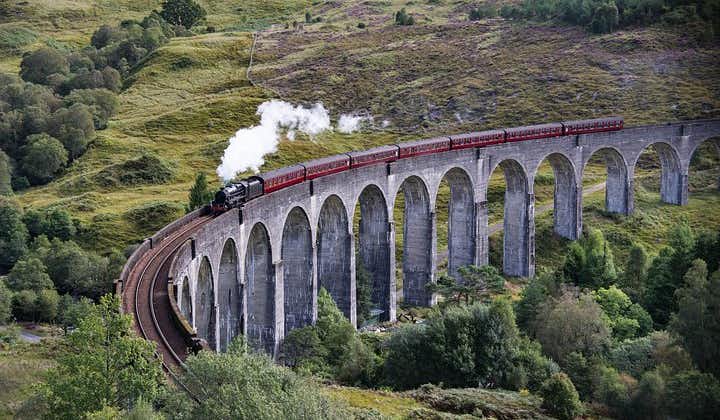 Glenfinnan Viaduct & The Great Glen Private Tour fra Inverness