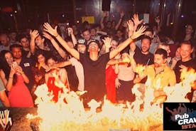 Istanbul Pub Crawl Big Nightout. Kattojuhlat, juhlabussit ja yöelämä