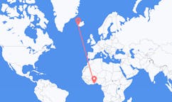Flyreiser fra byen Accra, Ghana til byen Reykjavik, Island