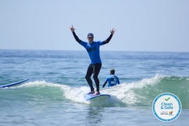 L'instructeur de surf à Costa da Caparica