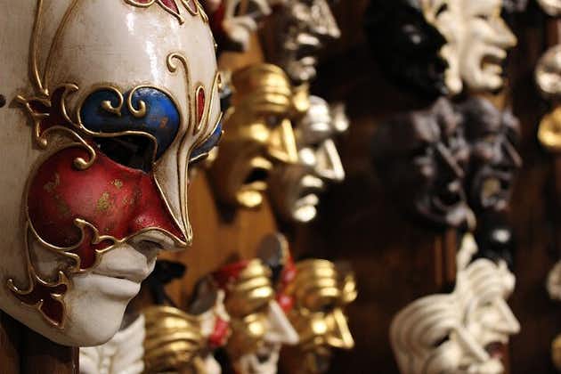 Kurs zur Maskenherstellung im Karneval von Venedig in Venedig, Italien