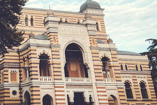 Rustaveli Avenue: Kulje Tbilisin historiallisella pääkadulla äänikierroksella