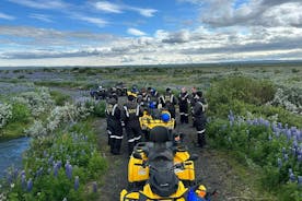 1 uur ATV-quadtrip naar beneden met gletsjerrivier ten noordoosten van IJsland