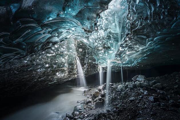 Tour della grotta di ghiaccio di zaffiro da Jökulsárlón - Extra Small Group