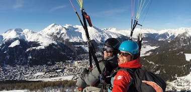 Davos algjörlega frjálst fljúgandi paragliding Tandem flug 1.000 metra hátt