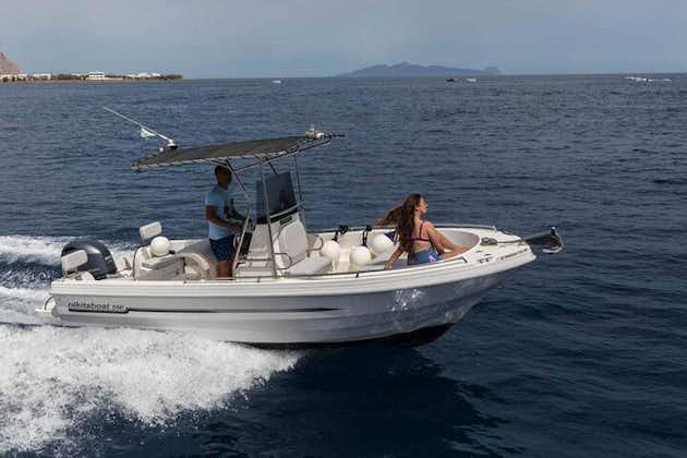  Heldagsbåtuthyrning med licens i Santorini