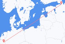 Fly fra Sankt Petersborg til Liège