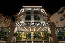 S White Hotel