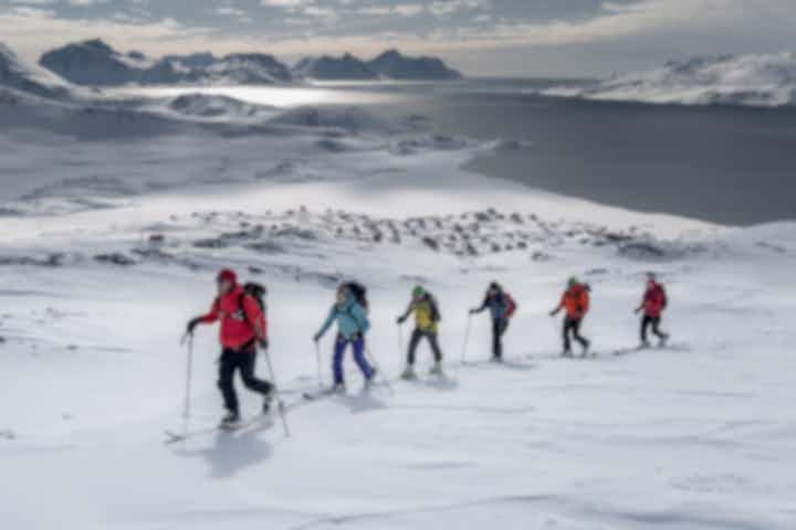 Vuelos de Tasiilaq, Groenlandia a Kuummiit, Groenlandia