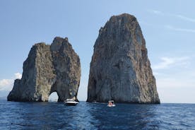 Excursion d'une journée à Capri depuis Naples ou Sorrente avec l'entrée de la grotte bleue