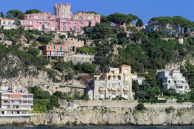 Picturesque walk from Nice to Villefranche sur Mer with pic-nic and swim