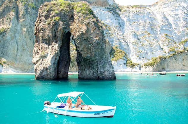 Full-Day Island Ponza Cruise Trip fra Anzio Inkludert lunsj