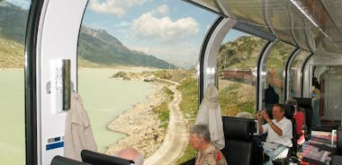 Depuis le lac de Côme ou Milan : visite du train rouge de la Bernina