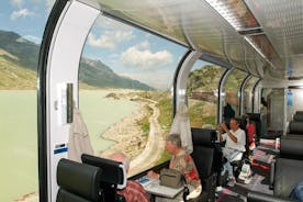 Desde el lago de Como o Milán: tour en el tren rojo Bernina