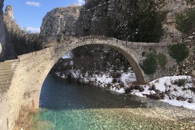 4 jours: Météores, Delphes, ville du lac Ioannina et expérience du meilleur des villages grecs