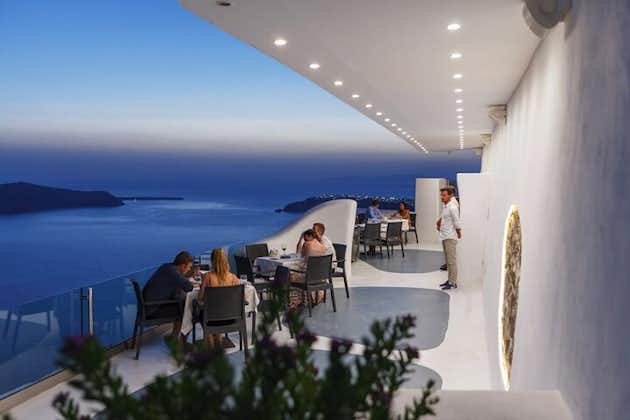 Tour privado a medida de Santorini con cena al atardecer