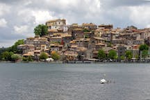Romantische Erlebnisse im Braccianosee, Italien