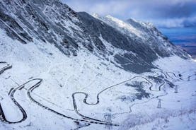 Privat tur til Transfagarasan Road og snøaktiviteter