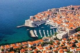 Traslado privado para llegadas: desde el aeropuerto de Dubrovnik hasta hoteles de Dubrovnik, Orebic y Korcula