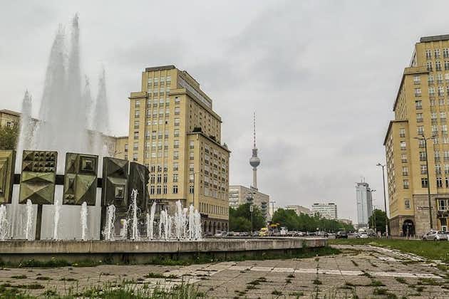 Visite à pied de Berlin-Est socialiste - Ressuscité des ruines (boulevard Karl Marx)