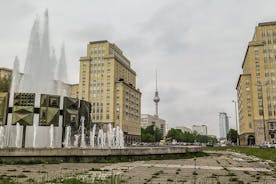 Recorrido a pie por el Berlín Oriental Socialista - Resucitado de las ruinas (Karl Marx Boulevard)