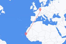 Flug frá Dakar, Senegal til Saarbrücken, Þýskalandi